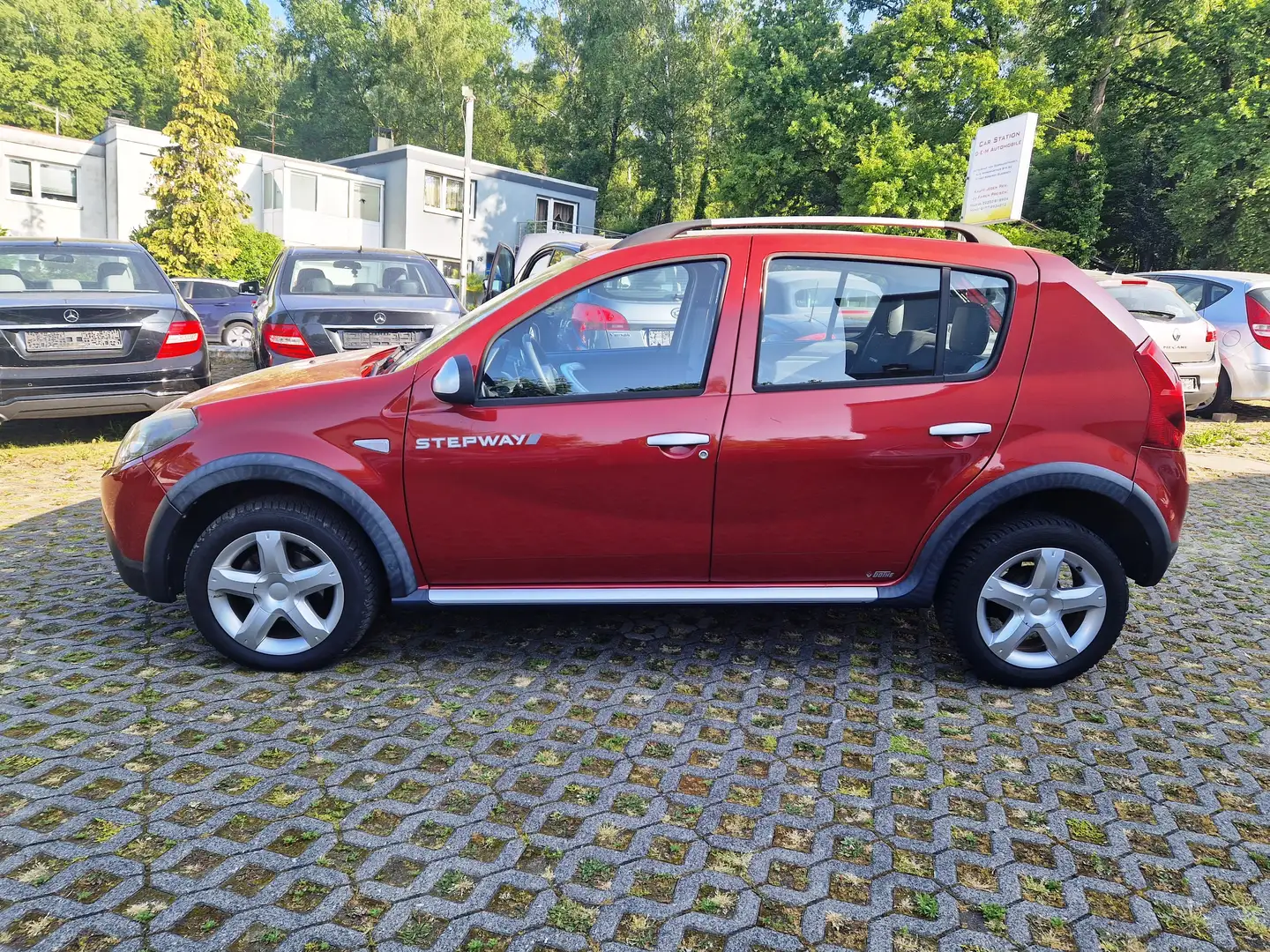 Left hand drive DACIA SANDERO STEPWAY 1.6 dci